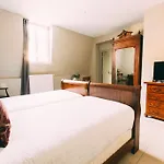 The Gem Bed and Breakfast Αμιάν